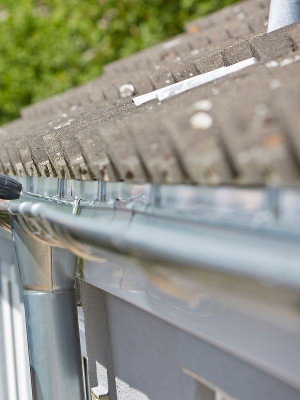 Professional Gutter Brightening Service